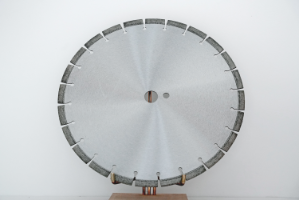 Diamond, Carbide-Tipped and HSS Saw Blades: A Practical Buying Guide