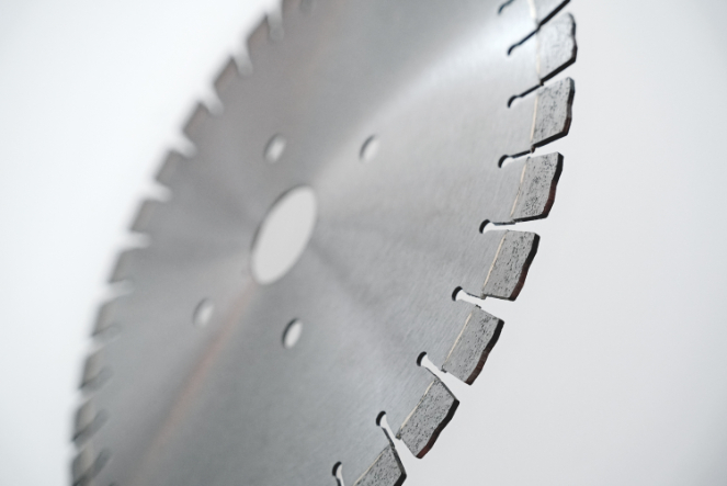 Diamond Saw Blades for Granite: Key Requirements & Selection Guide Diamond Saw Blades for Granite: Key Requirements & Selection Guide
